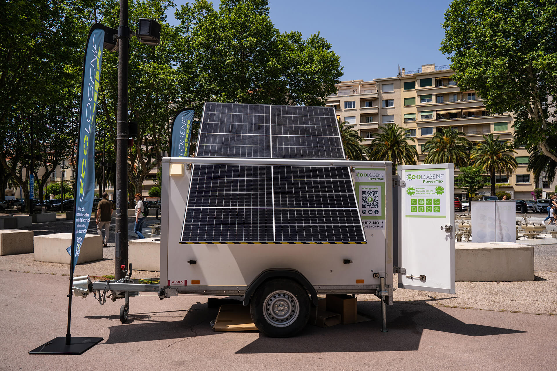 ECOLOGENE® PowerMax — remorque solaire présentée en salon